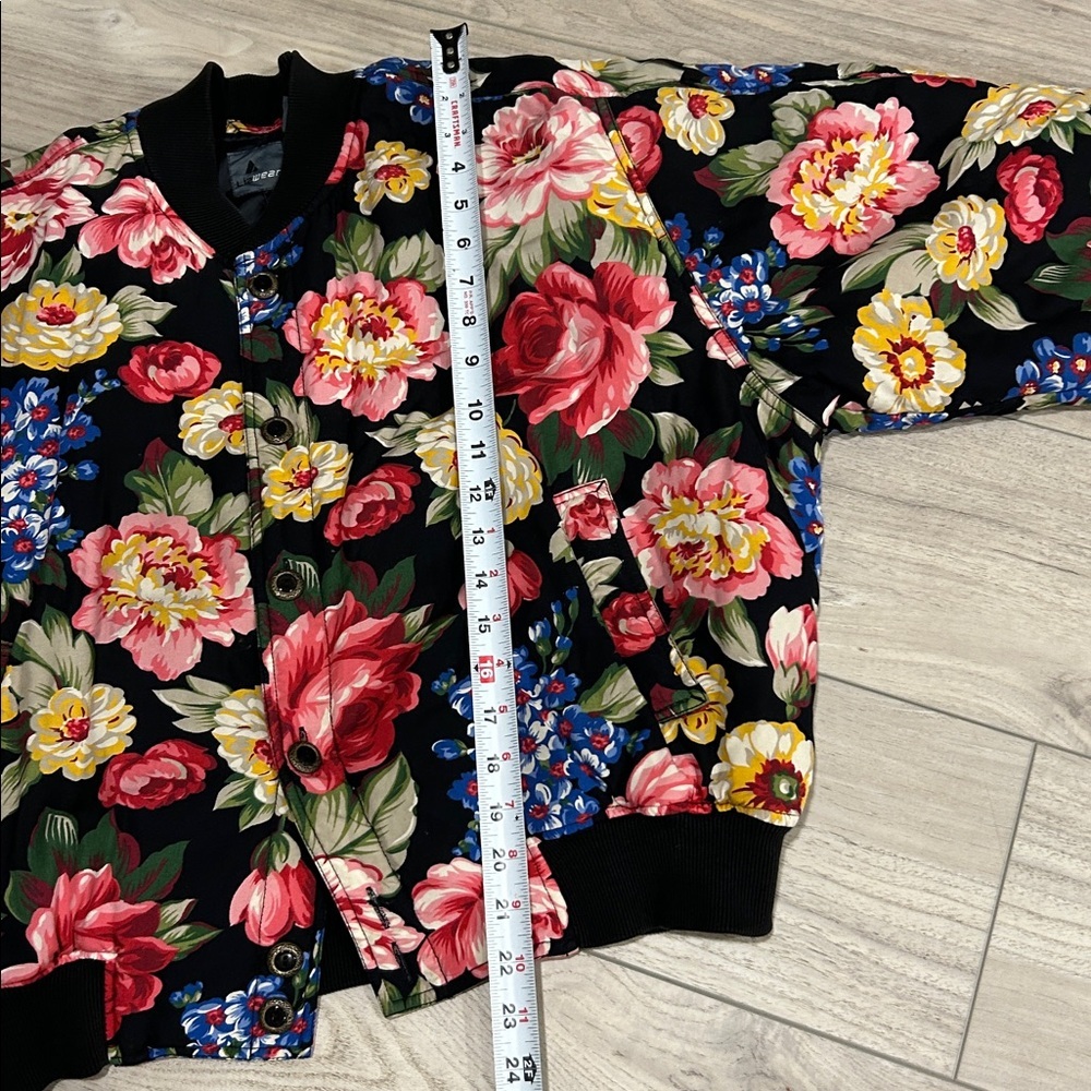 Vintage Liz Claiborne Floral Puffy Bomber Jacket Floral Women's Bomber Jacket - Picture 12 of 16